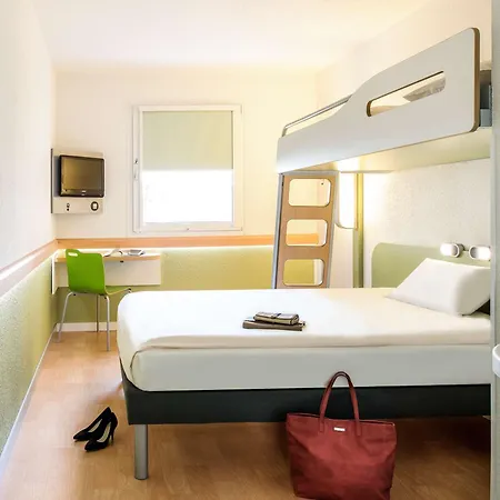 Ibis Budget Port *